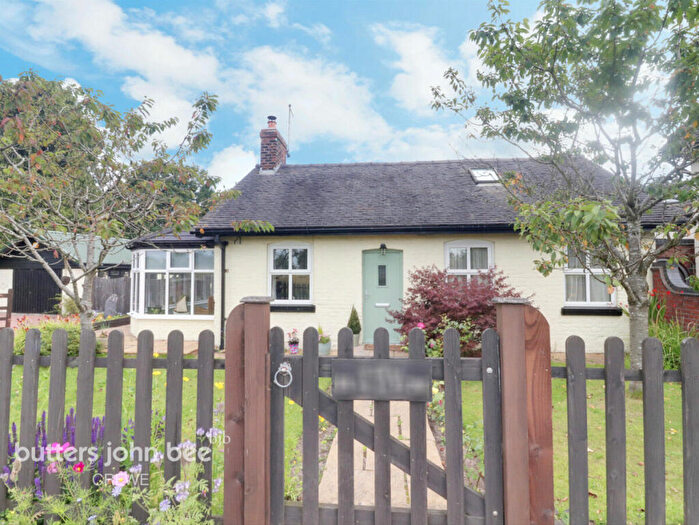 2 Bedroom Detached Bungalow For Sale In Balterley Green Road, Crewe, CW2