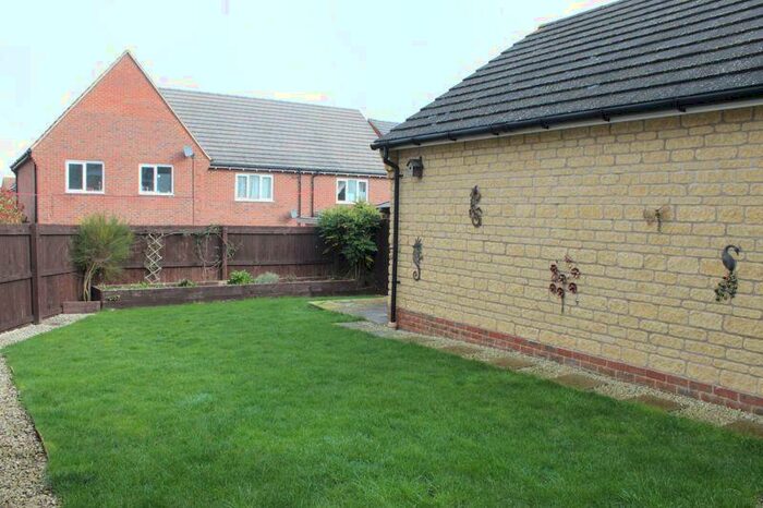 3 Bedroom Semi-Detached House To Rent In Pet Friendly Property, OX11