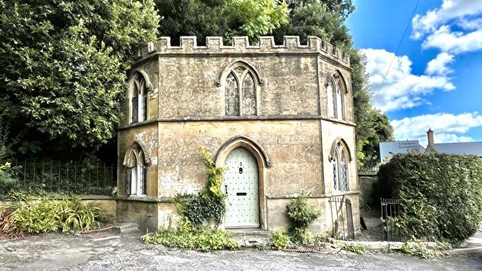 2 Bedroom Detached House For Sale In Bay Hill, Ilminster, TA19