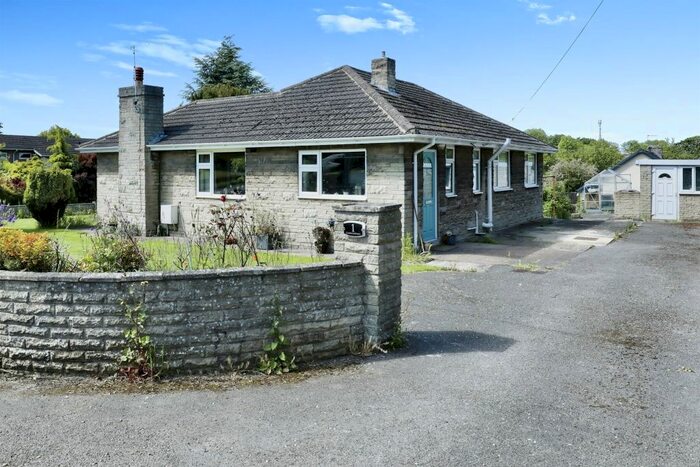 3 Bedroom Detached Bungalow For Sale In Walseker Lane, Harthill, Sheffield, S26