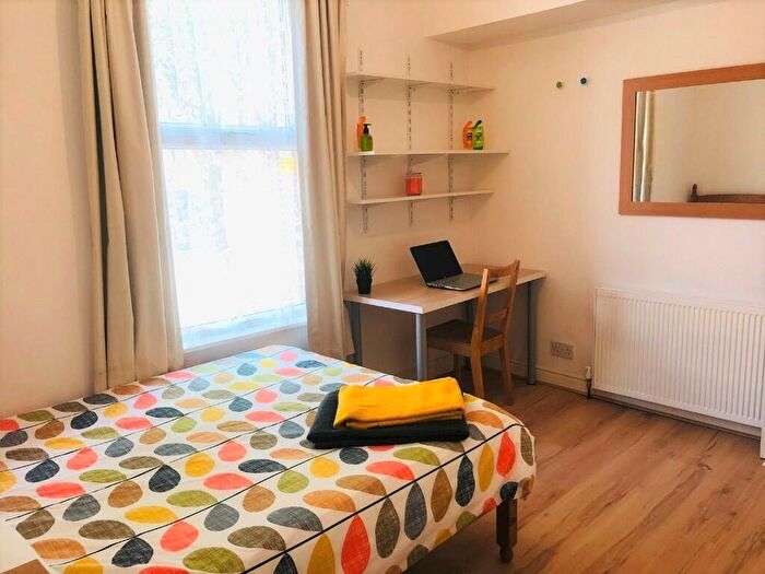 5 Bedroom House To Rent In Pomona Street, Sheffield, S11