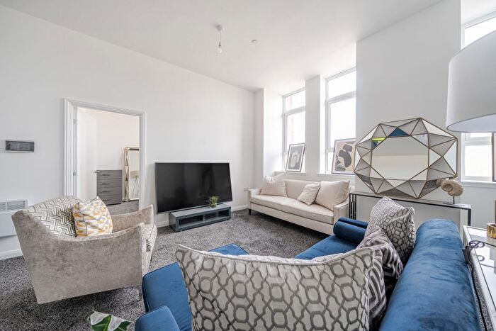 2 Bedroom Flat To Rent In Matlock Road, Coventry, CV1