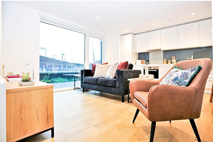 2 Bedroom House To Rent In The Filaments, Salford Salford, M3