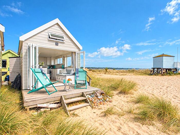 1 Bedroom Detached House For Sale In Mudeford Spit, Christchurch, BH23