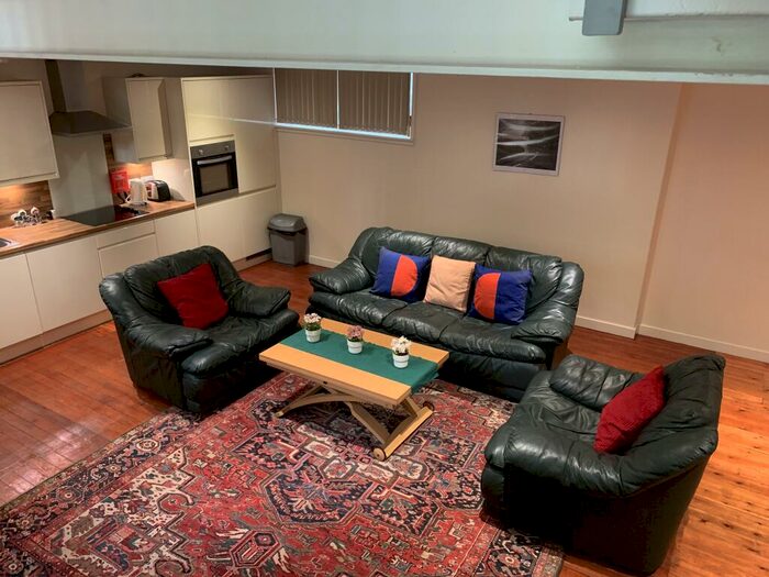 2 Bedroom Apartment To Rent In Wincolmlee, Hull, HU2