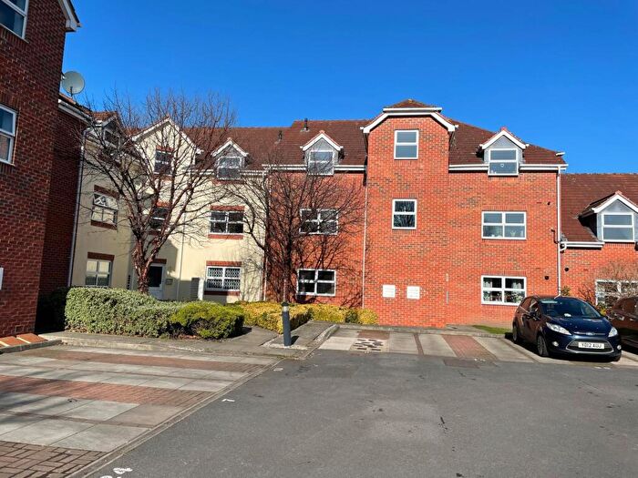 2 Bedroom Apartment To Rent In Eton Place, West Bridgford, NG2