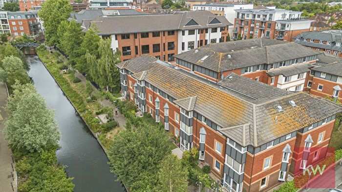 2 Bedroom Flat For Sale In Bridge Avenue, Maidenhead, SL6