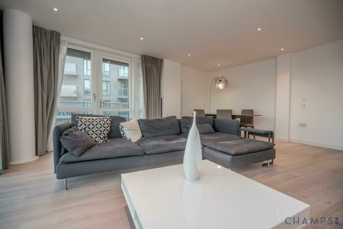 3 Bedroom Flat To Rent In Rivulet Apartments, Devan Grove, Woodberry Down, London, N4