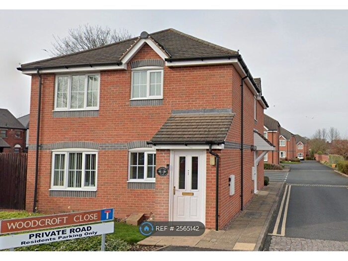 2 Bedroom Flat To Rent In Woodcroft Close, Pelsall, Walsall, WS3