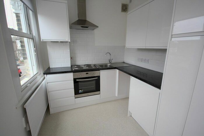 Studio To Rent In Fairlight Avenue, Woodford Green, IG8