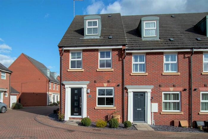 3 Bedroom End Of Terrace House To Rent In Hillside Gardens, Wittering, Peterborough, PE8