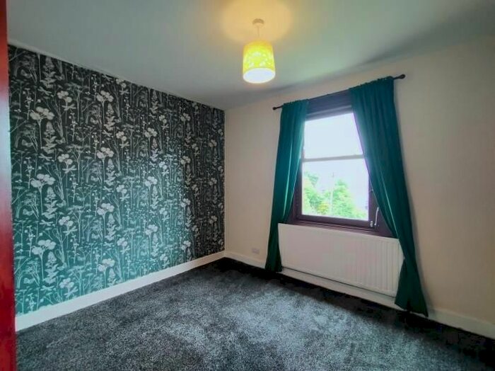 2 Bedroom Flat To Rent In Carlops Avenue, Penicuik, EH26