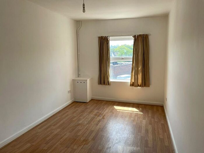 1 Bedroom Flat To Rent In High Road, London, N22