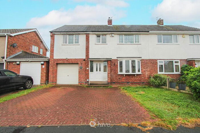 5 Bedroom Semi-Detached House For Sale In Mile End Avenue, Hatfield, Doncaster, DN7