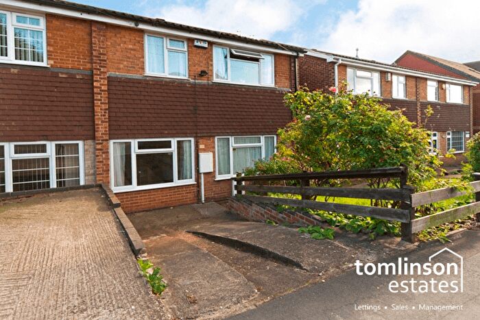 5 Bedroom Semi-Detached House For Sale In Allen Field Court, Park Road, Lenton, NG7