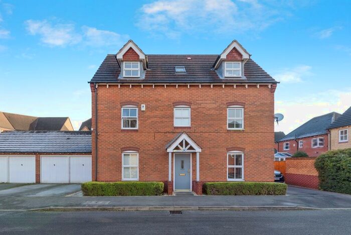 5 Bedroom Detached House For Sale In Hercules Drive, Newark, NG24