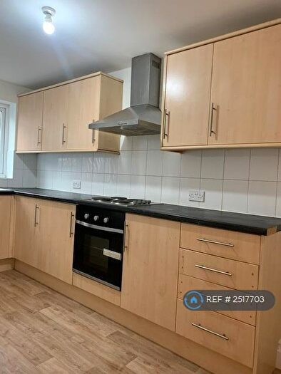 4 Bedroom Terraced House To Rent In Port Arthur Road, Nottingham, NG2