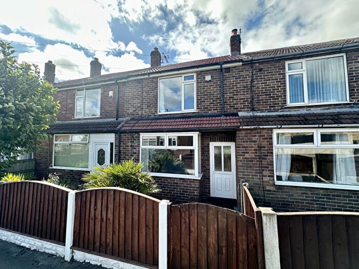 2 Bedroom Town House To Rent In Randolph Street, Bramley, LS13