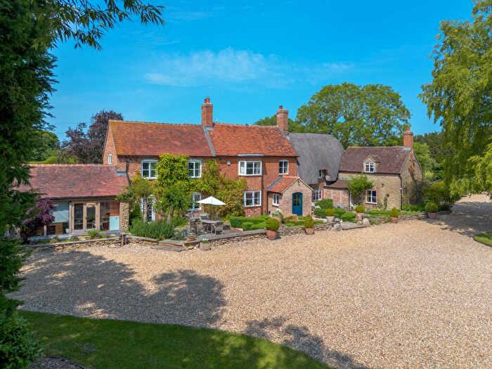 10 Bedroom Detached House For Sale In Faringdon, SN7