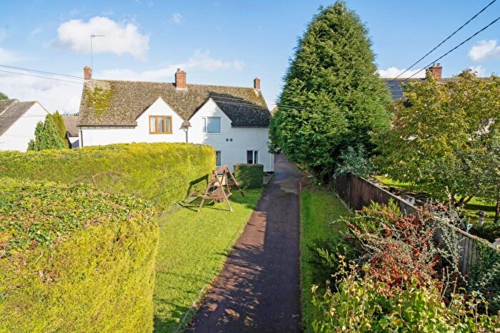 5 Bedroom Semi-Detached House To Rent In Ardley Road, Ardley-with-Fewcott, OX27