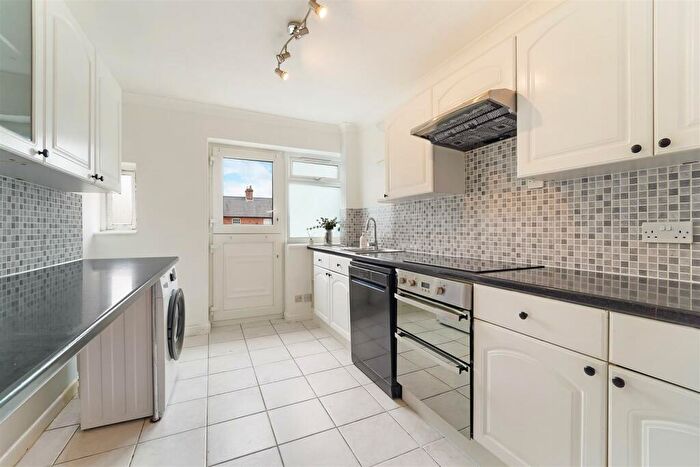 2 Bedroom Maisonette To Rent In Garratts Lane, Banstead, SM7