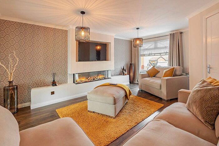 3 Bedroom Semi-detached House For Sale In Drumview Gardens, Bo'ness, EH51