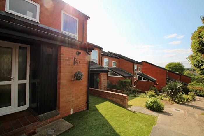 3 Bedroom Property To Rent In Brookscroft, Croydon, CR0