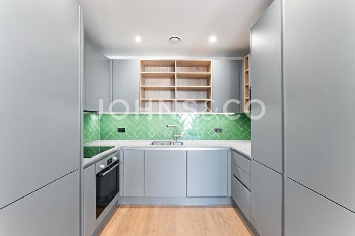 1 Bedroom Apartment To Rent In Peppercorn Court, Aberfeldy Village, London, E14