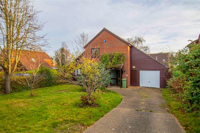 3 Bedroom Detached House To Rent In Belsize Avenue, Springfield, Milton Keynes, MK6