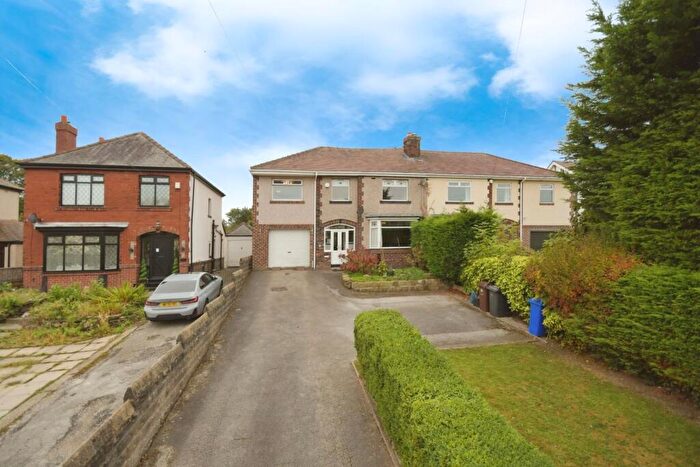 4 Bedroom Semi-Detached House For Sale In Halifax Road, Grenoside, S35