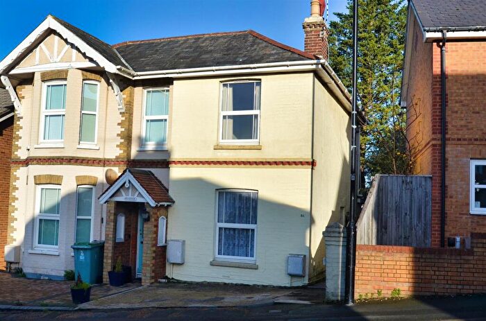 2 Bedroom Semi Detached House For Sale In Central Ryde, PO33
