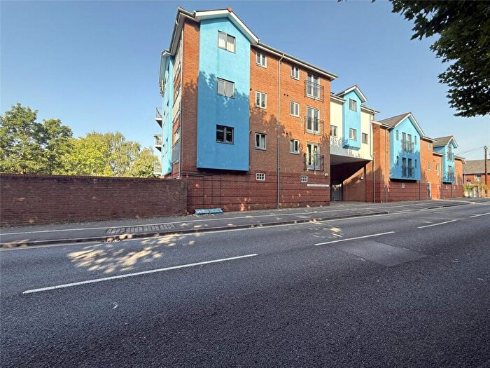 2 Bedroom Apartment To Rent In Bonhay Road, Exeter, Devon, EX4