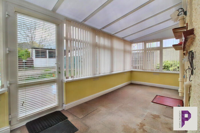 2 Bedroom Bungalow For Sale In Begonia Avenue, Gillingham, Kent, ME8