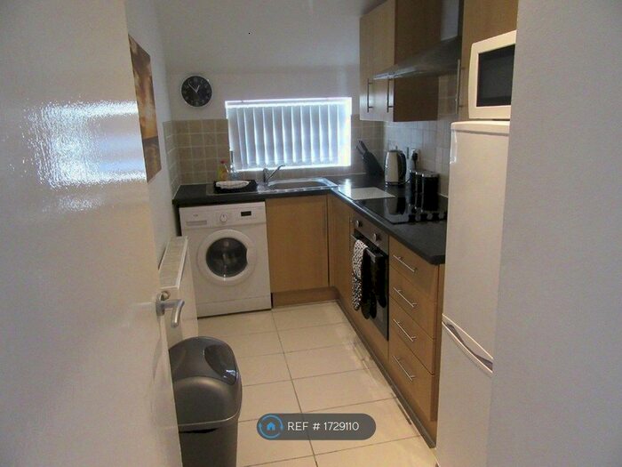 2 Bedroom Flat To Rent In Ivanhoe Road, Aigburth, Liverpool, L17