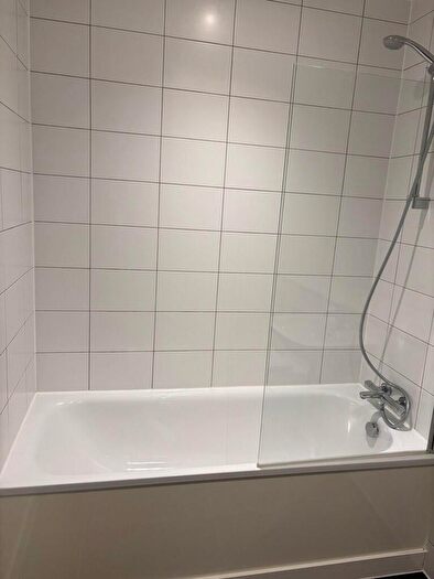 2 Bedroom Apartment To Rent In Apartment B, Wharf End, M17