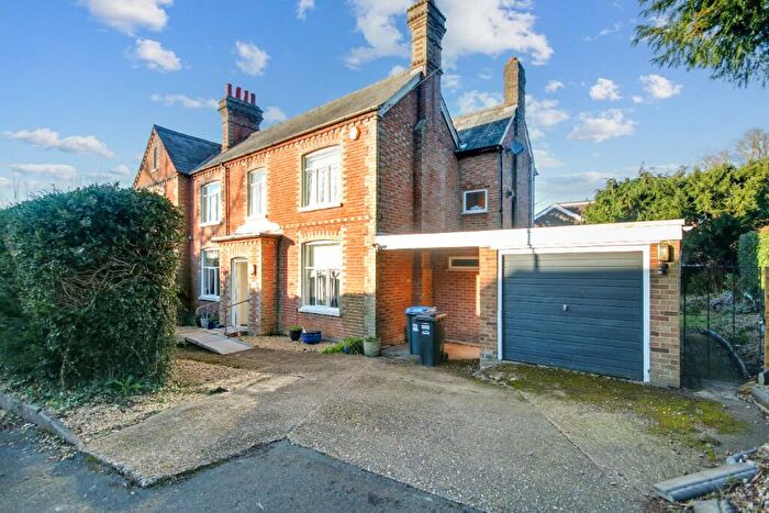 4 Bedroom Semi-Detached House For Sale In Clinton Hill, RH7