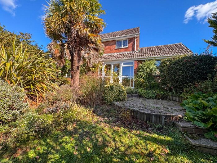 4 Bedroom Detached House For Sale In Bridle Way, Wimborne, BH21