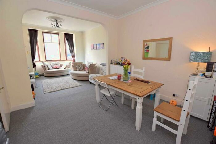 3 Bedroom Terraced House To Rent In Long Lane, Finchley, N3