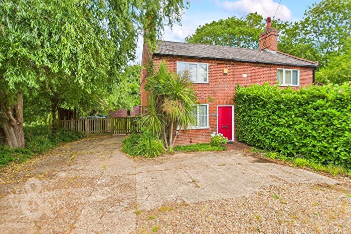 2 Bedroom Semi-Detached House For Sale In Norwich Road, Ditchingham, Bungay, NR35