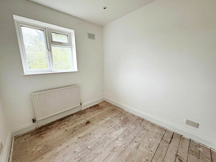 3 Bedroom Terraced House For Sale In Meadfield, Edgware, HA8
