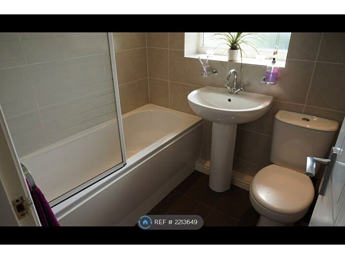 4 Bedroom Semi-Detached House To Rent In Harvard Grove, Prescot, L34