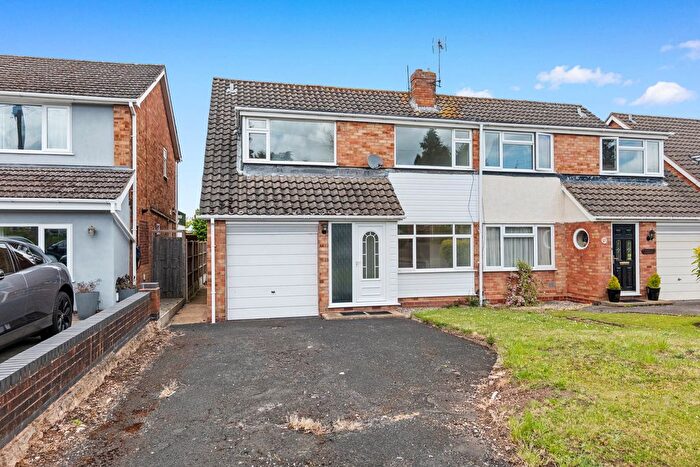 3 Bedroom Semi Detached House For Sale In Blackfriars Avenue, Droitwich, Worcestershire., WR9