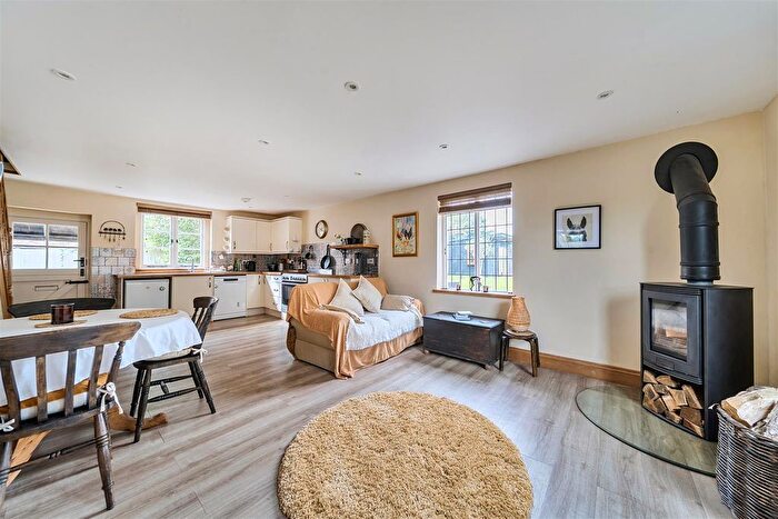 1 Bedroom Equestrian Property For Sale In Sellindge, Kent, TN25