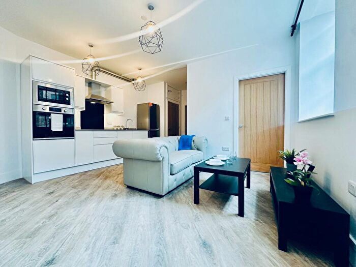 1 Bedroom Apartment To Rent In Luxury Accomodation, Woolpack Mills, Nottingham, NG1