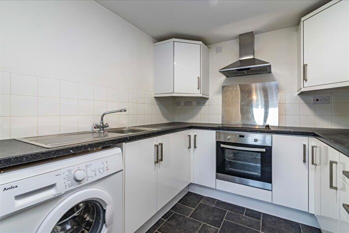 1 Bedroom Flat To Rent In Mansfield Road, Nottingham, NG1