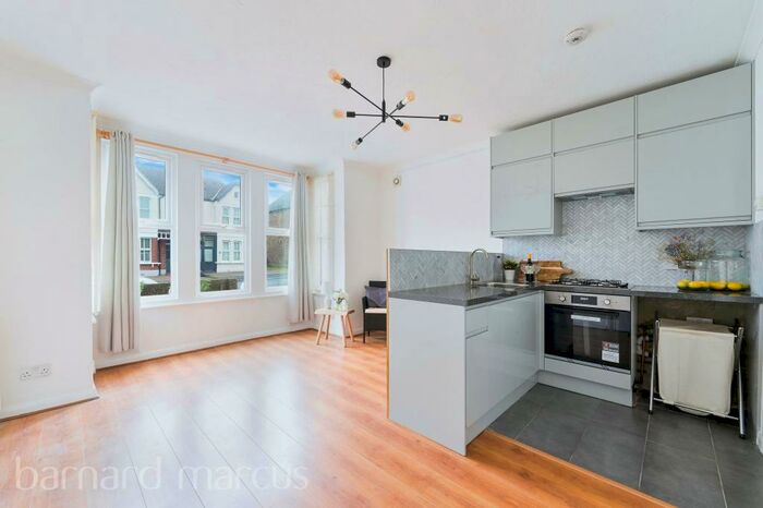 1 Bedroom Flat To Rent In Onslow Gardens, Wallington, SM6