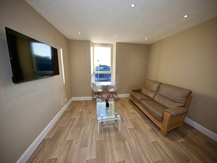 1 Bedroom Flat To Rent In Mains Road, Dundee, DD3