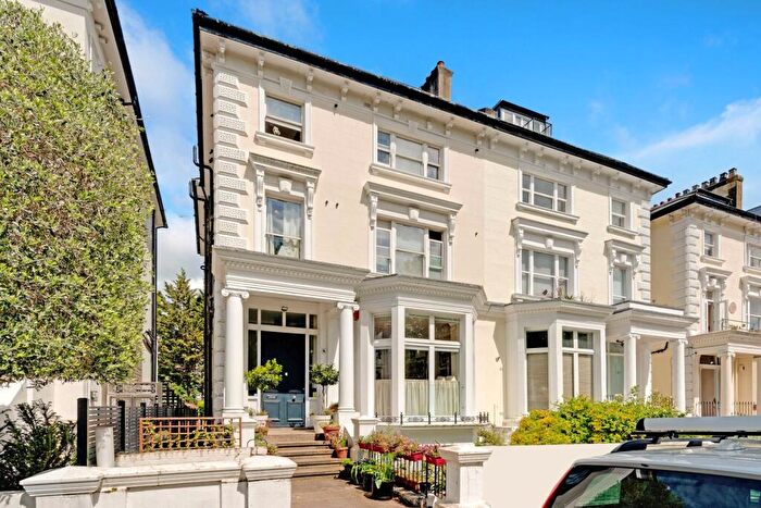2 Bedroom Apartment For Sale In Belsize Square, Belsize Park, NW3