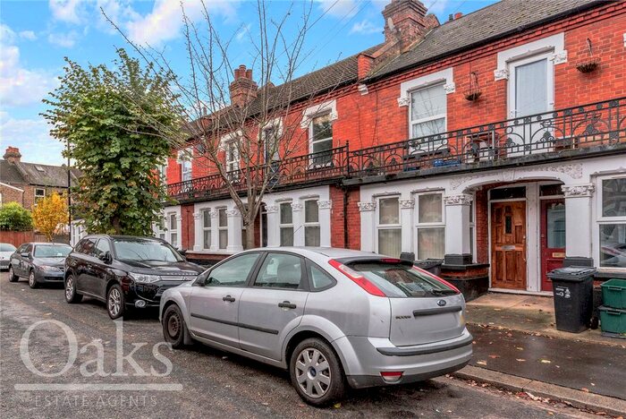 2 Bedroom Maisonette To Rent In Ingatestone Road, London, SE25