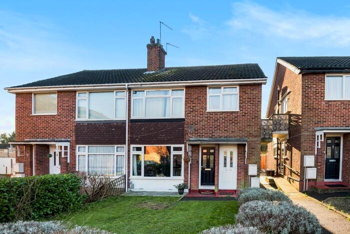 2 Bedroom Maisonette To Rent In Ashby Close, Hornchurch, RM11